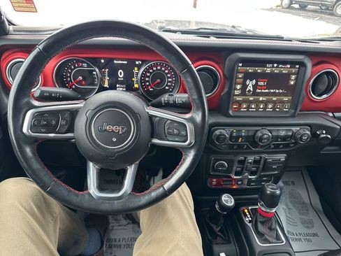 Used 2020 Jeep Wrangler Unlimited Rubicon w/ Dual Top Group AWD/4WD image 16