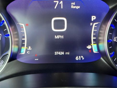 Used 2024 Chrysler Pacifica Touring image 19