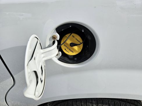 Used 2018 Dodge Grand Caravan SE image 58