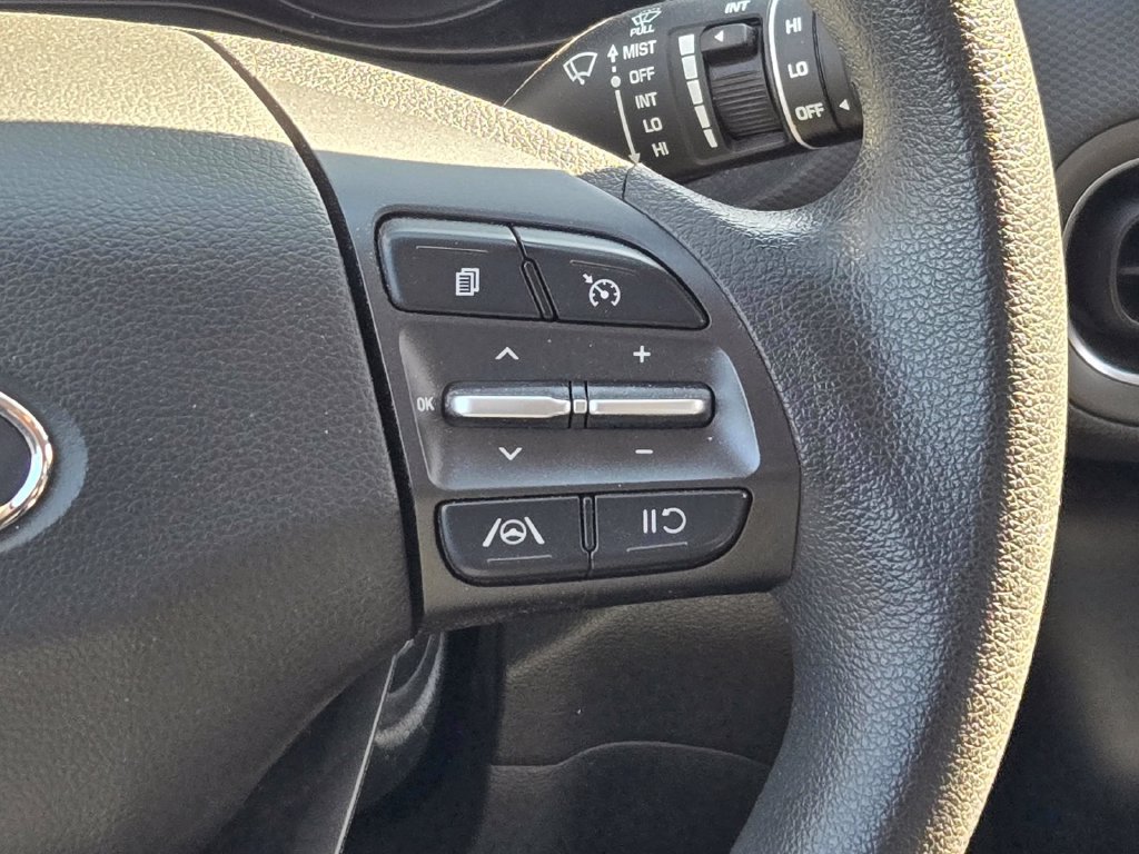 Used 2022 Hyundai Kona SE FWD image 16