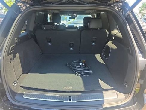 Used 2023 Jeep Grand Cherokee Summit w/ Advanced Protech Group IV AWD/4WD image 10