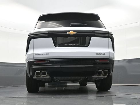Used 2026 Chevrolet Traverse High Country FWD image 29