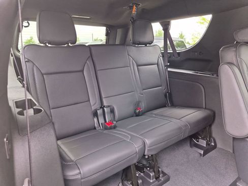 New 2026 GMC Yukon XL Denali w/ Sun & Power Step Package AWD/4WD image 40