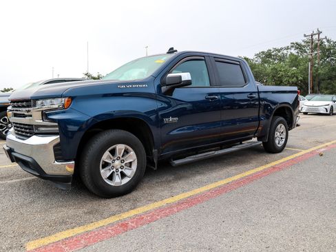 Used 2021 Chevrolet Silverado 1500 LT RWD image 3