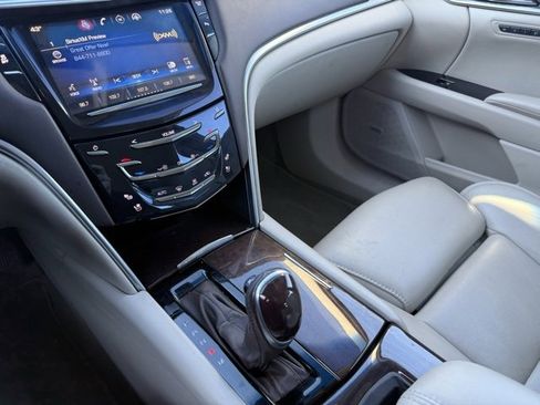 Used 2014 Cadillac XTS Luxury image 19