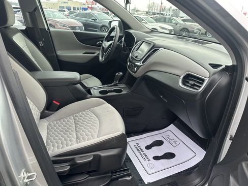Used 2018 Chevrolet Equinox LS image 22