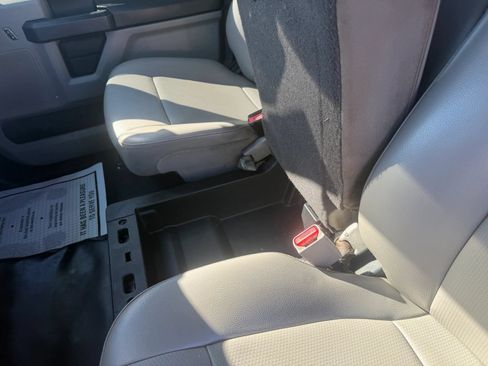 Used 2017 Ford F150 XL w/ Equipment Group 101A Mid RWD image 12