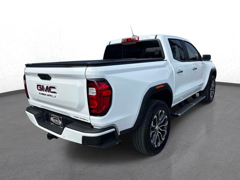 Used 2024 GMC Canyon Denali AWD/4WD image 3