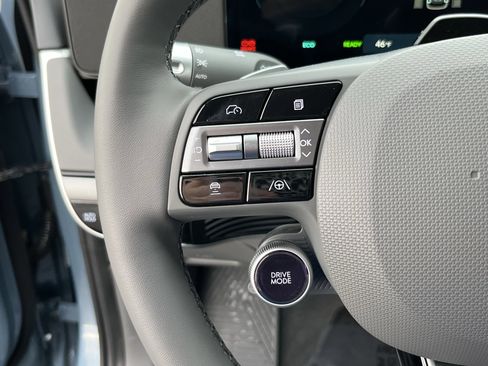 Used 2025 Hyundai Ioniq 5 SEL image 22