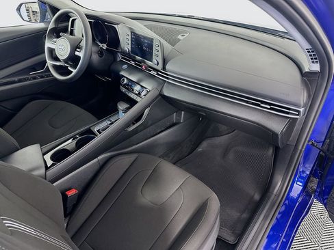 Certified 2023 Hyundai Elantra Blue image 28