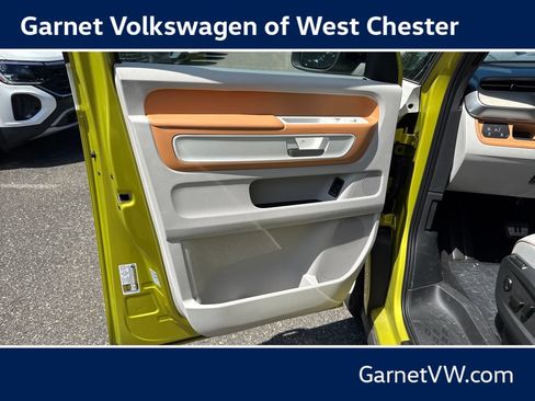 New 2025 Volkswagen ID. Buzz 1st Edition AWD/4WD image 10