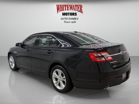 Used 2015 Ford Taurus SE FWD image 2