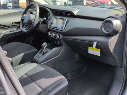 New 2025 Nissan Kicks Play S image 20