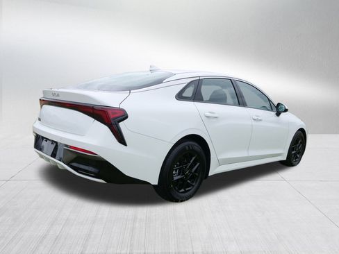 New 2025 Kia K5 LXS image 3