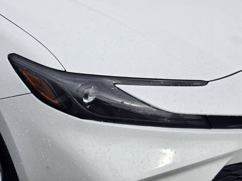 Used 2025 Toyota Camry LE FWD image 19