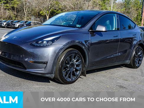 Used 2024 Tesla Model Y Long Range image 3