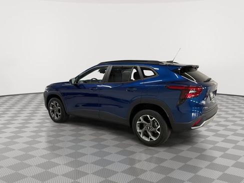 Certified 2024 Chevrolet Trax LT FWD image 7