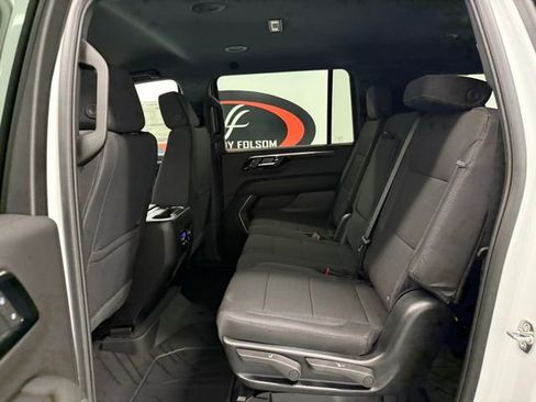 New 2026 Chevrolet Suburban LS image 13