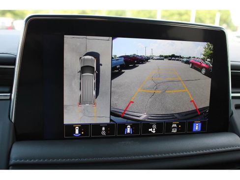 Used 2023 Chevrolet Tahoe Z71 w/ Luxury Package image 18