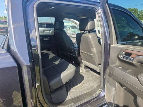 Used 2022 GMC Sierra 1500 SLT AWD/4WD image 35