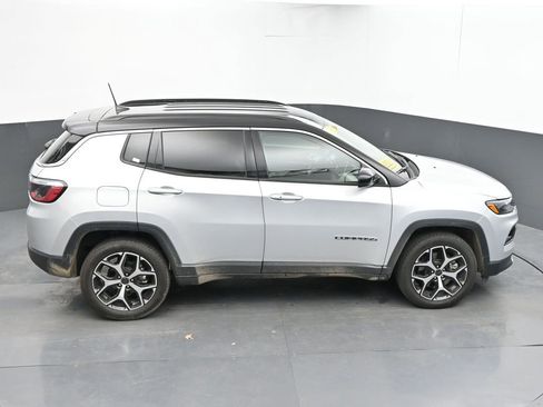 Used 2025 Jeep Compass Limited AWD/4WD image 45
