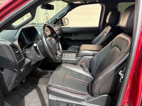 Used 2019 Ford Expedition Limited w/ Equipment Group 303A AWD/4WD image 16