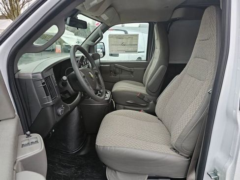 New 2025 Chevrolet Express 3500 w/ Driver Convenience Package image 17