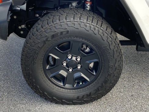 Used 2023 Jeep Gladiator Mojave w/ LED Lighting Group image 22