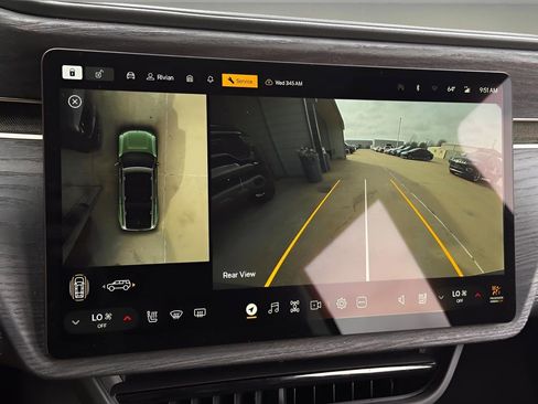 Used 2023 Rivian R1S Adventure image 11