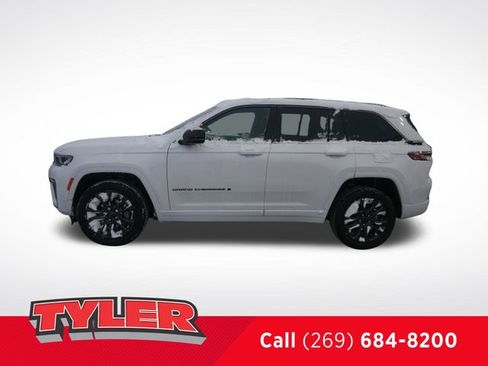 New 2026 Jeep Grand Cherokee Limited AWD/4WD image 4