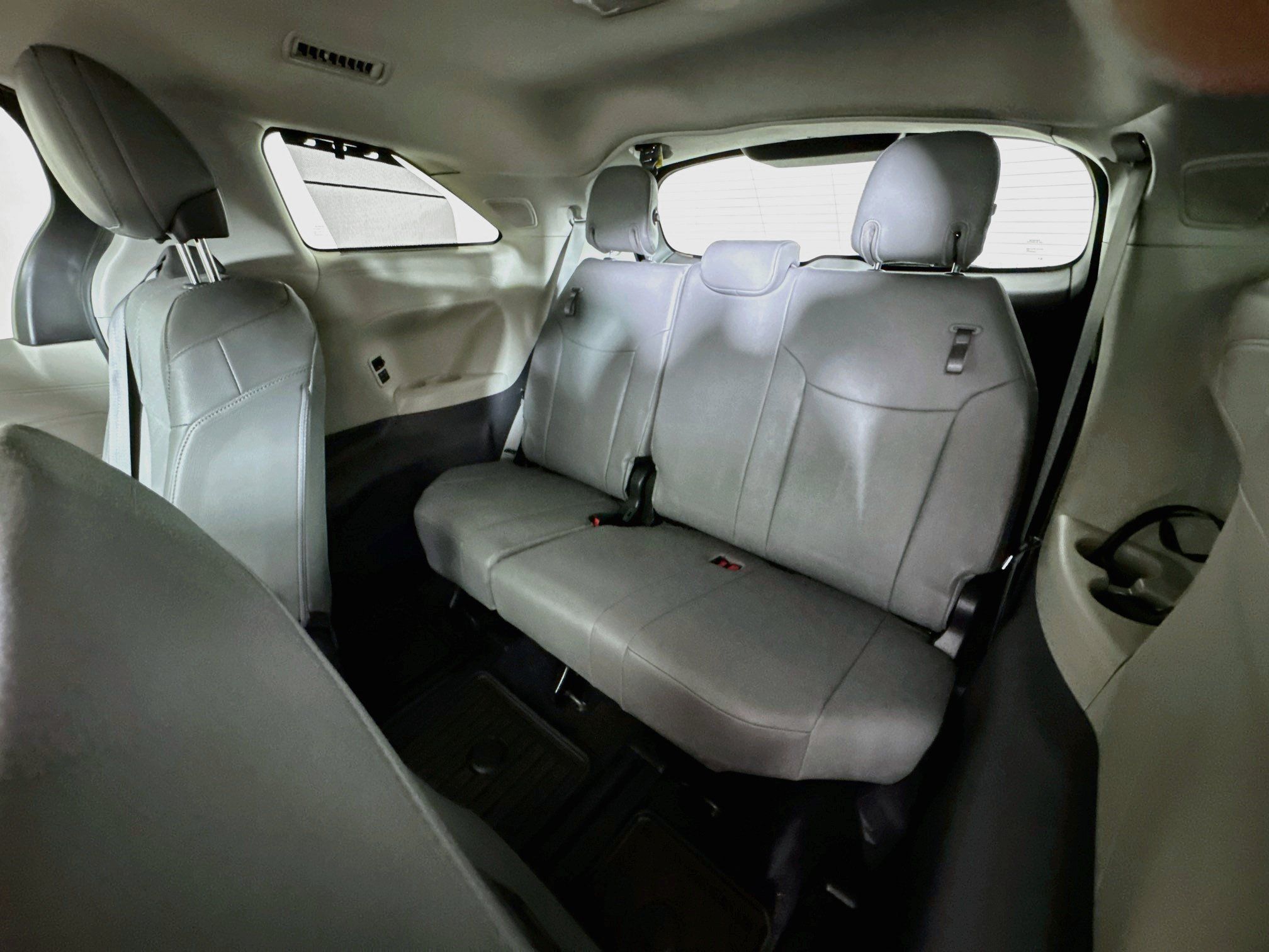 Certified 2023 Toyota Sienna Limited AWD/4WD image 29