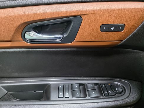 Used 2016 Chevrolet Traverse LTZ image 18