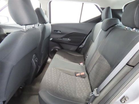 Used 2024 Nissan Kicks SV FWD image 30