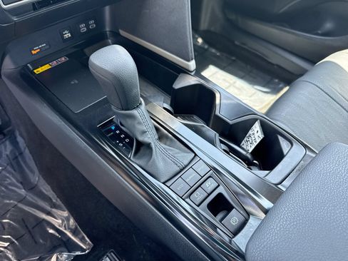 Used 2025 Toyota Camry LE FWD image 19