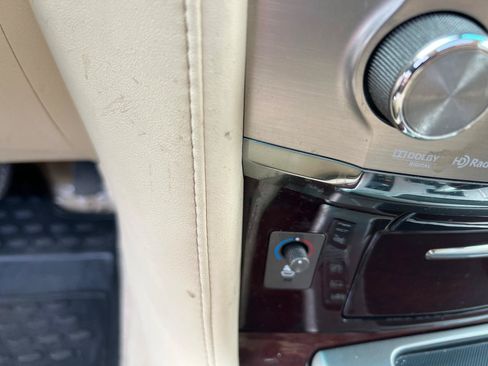 Used 2013 Lexus LX 570 4WD w/ Luxury Pkg image 23
