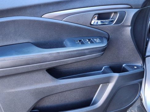 Used 2022 Honda Pilot Sport image 14