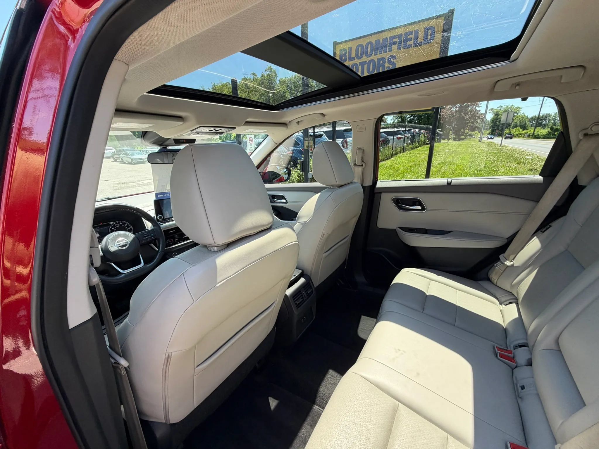 Used 2021 Nissan Rogue SV w/ Premium Package AWD/4WD image 17