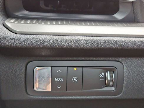 New 2026 Chevrolet Traverse LT w/ Sun and Wheel Package FWD image 10