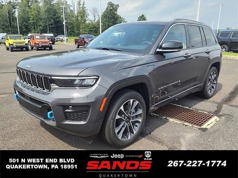 New 2023 Jeep Grand Cherokee Overland w/ Luxury Tech Group IV image 7