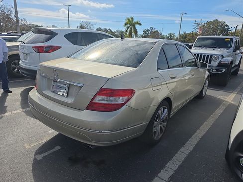Used 2010 Mercedes-Benz C 300 Sedan image 3