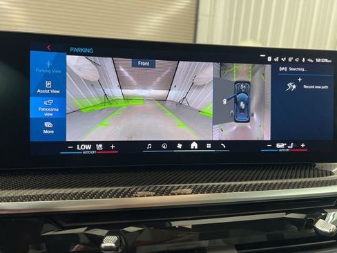 Used 2026 BMW X6 M Competition w/ Executive Package image 33