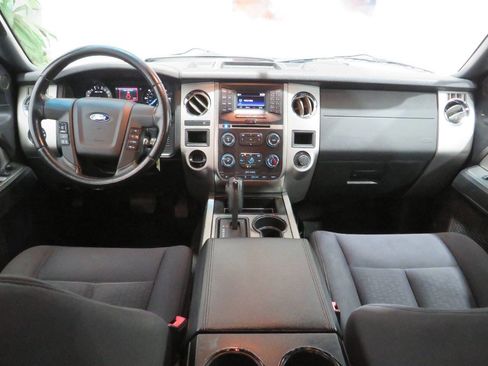 Used 2016 Ford Expedition EL XLT image 18