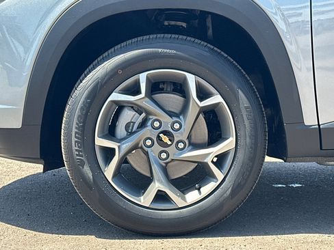 New 2025 Chevrolet Trax LT w/ Driver Confidence Package image 24