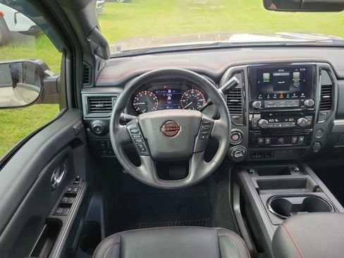 Used 2024 Nissan Titan PRO-4X w/ Pro-4x Convenience Package AWD/4WD image 9