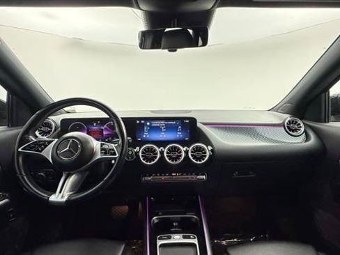 Used 2025 Mercedes-Benz GLA 250 image 24