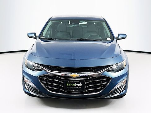 Used 2024 Chevrolet Malibu LT FWD image 2