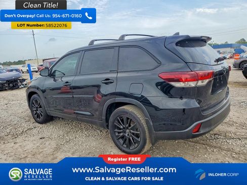 Used 2019 Toyota Highlander SE w/ Nightshade Edition FWD image 3