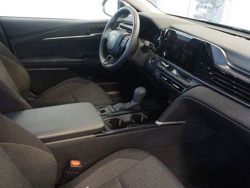Used 2025 Toyota Camry LE FWD image 21