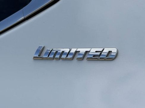 Used 2024 Toyota Tundra Limited image 9