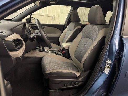 Used 2025 Subaru Forester Premium AWD/4WD image 4